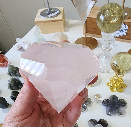Rose Quartz💗Diamond carving + stand