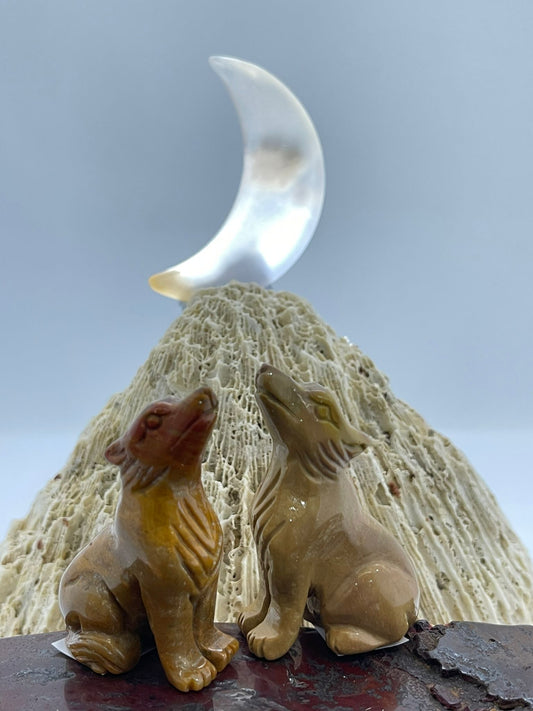 🐺Jasper Small Wolf Carving